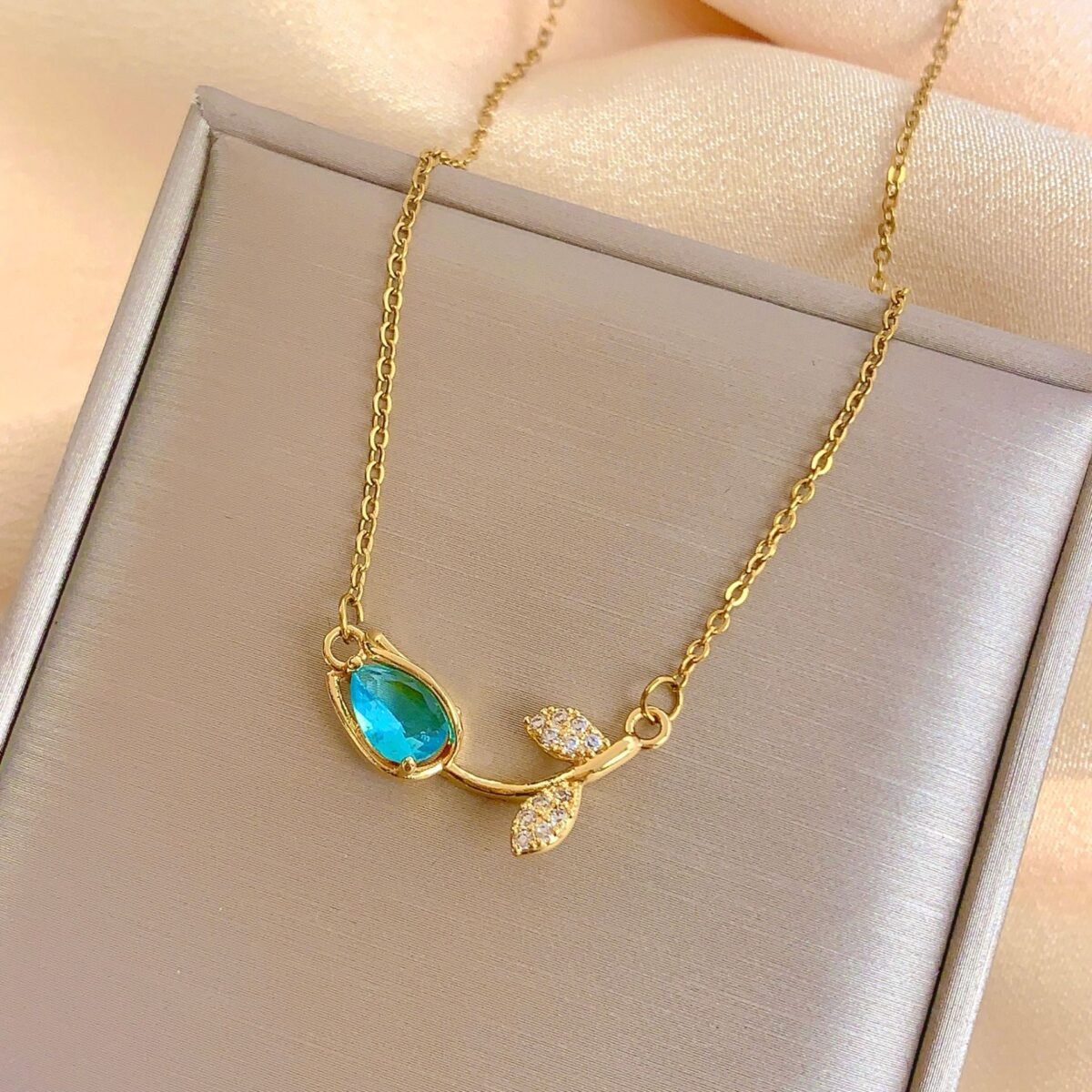 Tulip Stainless Steel Pendant Necklace Jewelry Accessories - Image 13