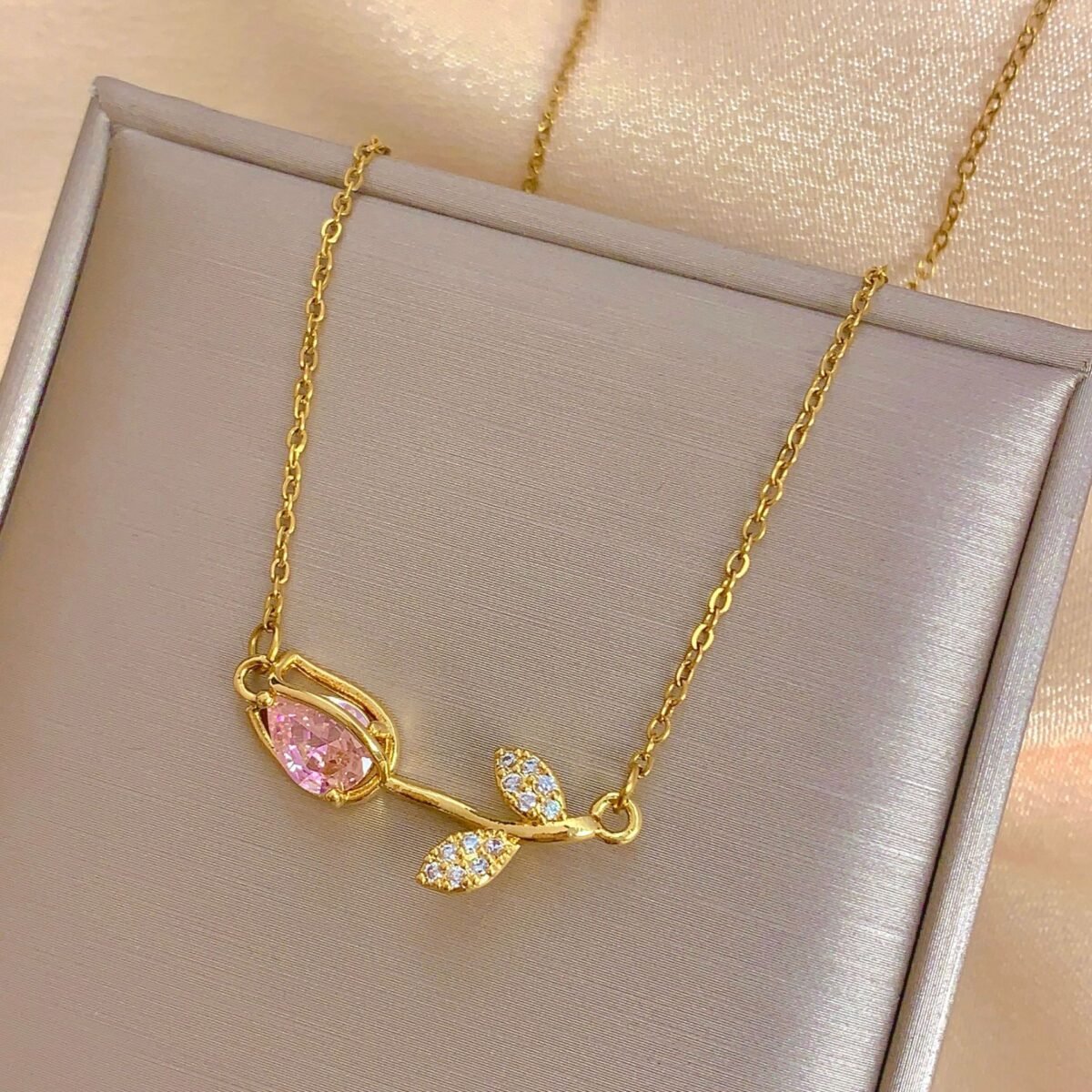 Tulip Stainless Steel Pendant Necklace Jewelry Accessories - Image 3